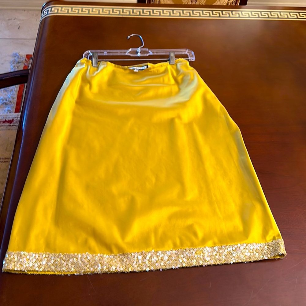The skirt Brand name Lela Rose Size 10 nicely at the bottom